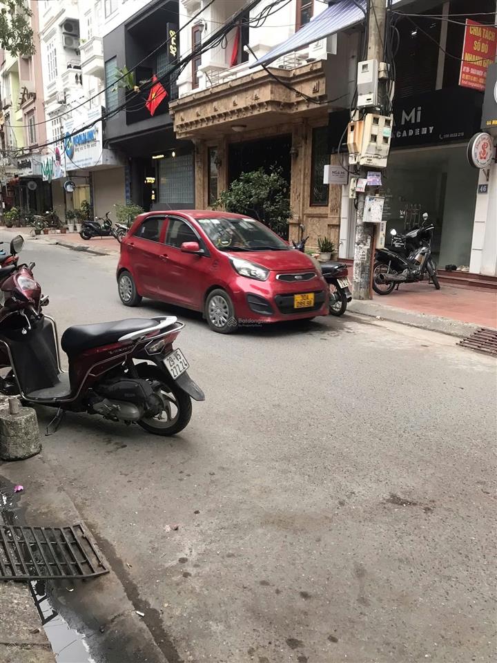 Chuyển nhượng nhà tại q. đống đa . có vỉa hè . dt50m2 . mt4.3m . xây 5 tầng . giá chào 23 tỷ