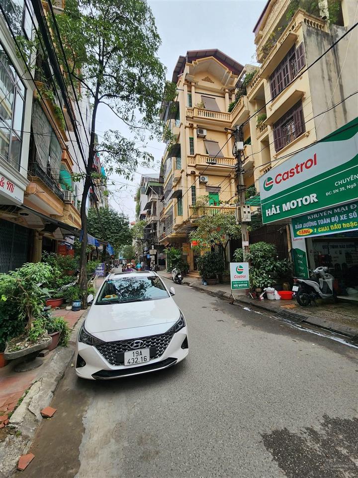 Chuyển nhượng nhà tại q. đống đa . có vỉa hè . dt50m2 . mt4.3m . xây 5 tầng . giá chào 23 tỷ