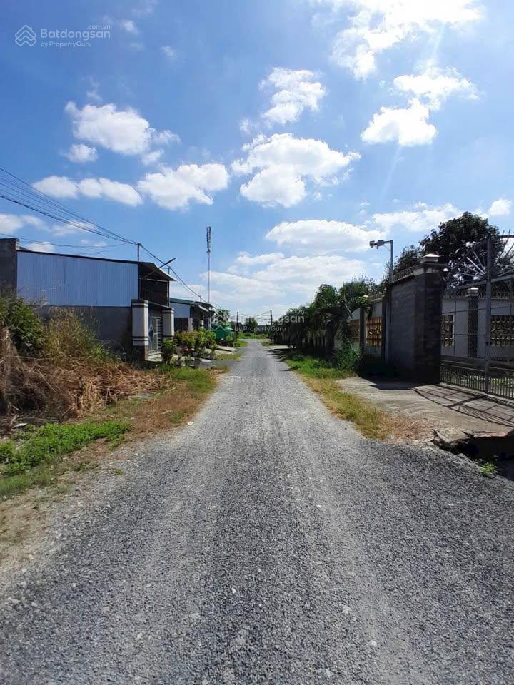 Chính chủ bán lô đất 255m2 thổ cư ngay kcn thành thành công, sổ hồng riêng, gía chỉ 650tr