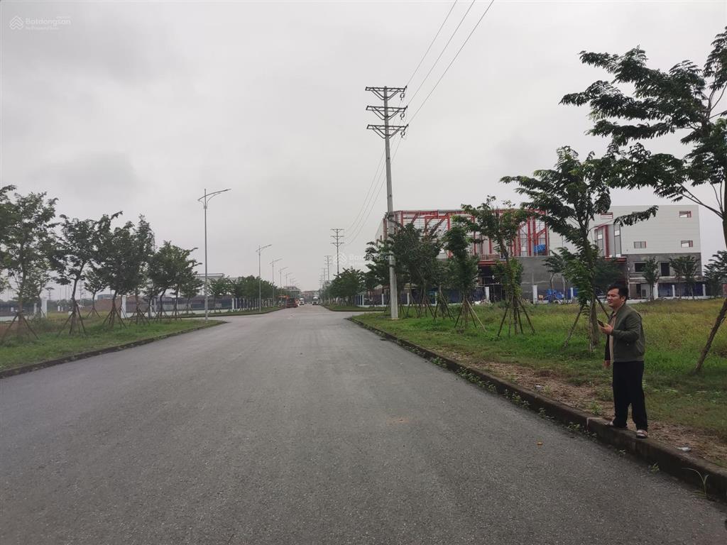 Bán 950m2 đất và kho xưởng 3 tầng cụm làng nghề đại thắng. mặt đường ngọc hồi phú xuyên 62m