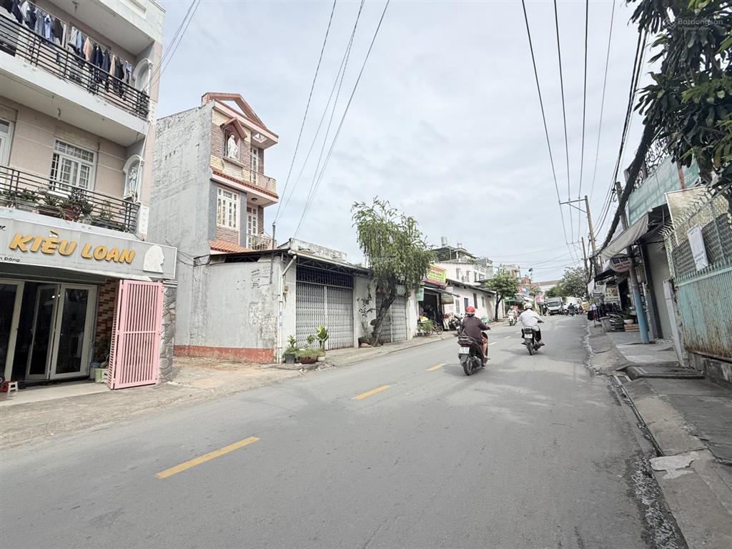 Bán lô đất đường thông xe tải ngay chợ tam hà, đường bàn cờ xung quanh đều là biệt thự