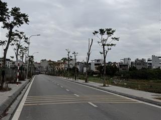 Bán đất gần aeon mall, 2 mặt tiền, ô tô 7 chỗ, 70m2, mặt tiền 4m, giá nhỉnh 11 tỷ.