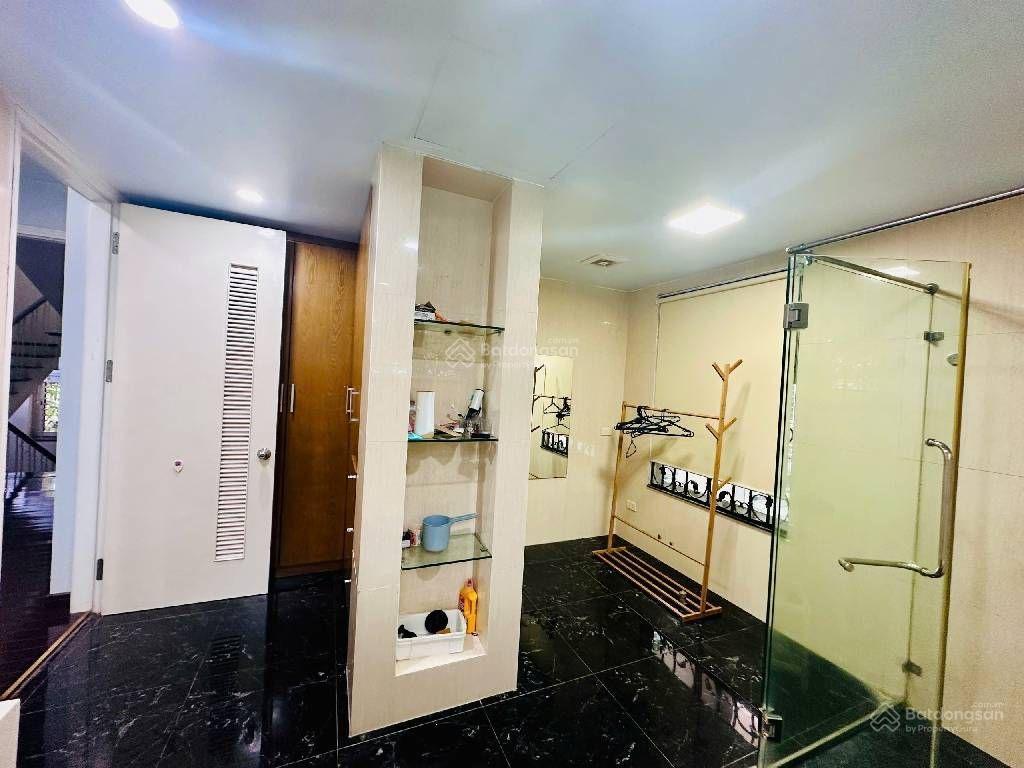 Bán biệt thự khu đô thị sài đồng 180m2, 4 tầng, mặt tiền 12m, giá hơn 50 tỷ