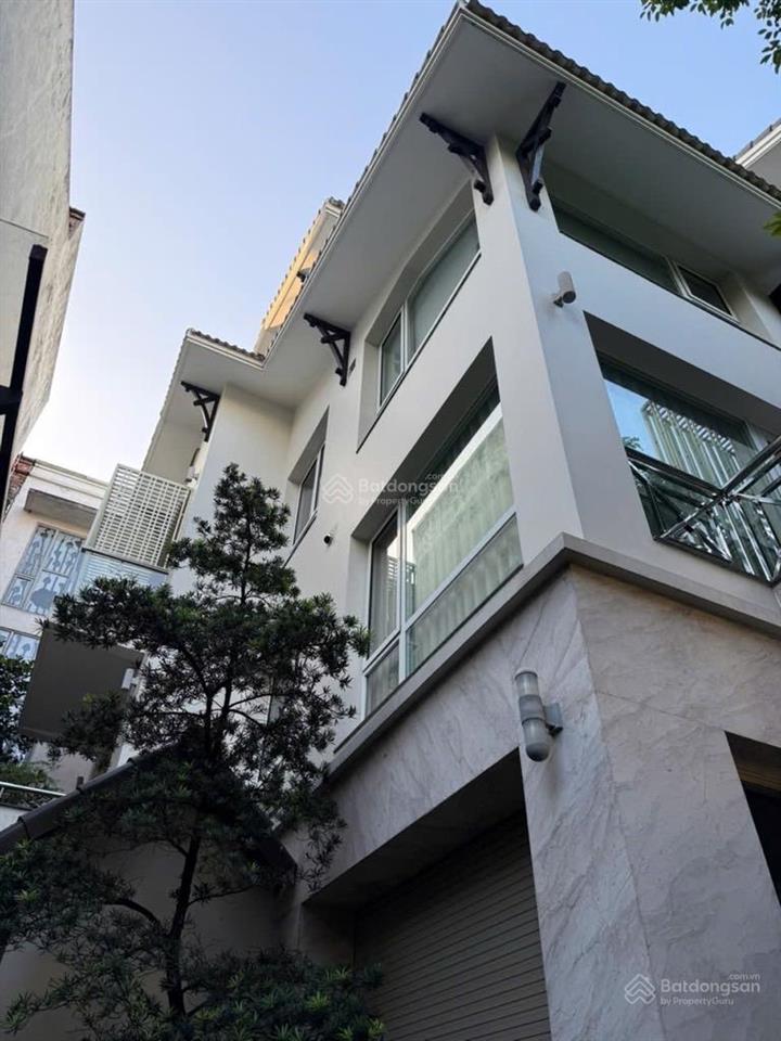 Bán biệt thự khu đô thị sài đồng 180m2, 4 tầng, mặt tiền 12m, giá hơn 50 tỷ