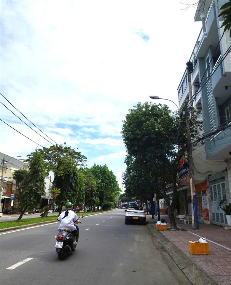 Mặt tiền kinh doanh vip, nở hậu 6m, ngay đỗ xuân hợp. gàn global city, 105m2, nhỉnh 9 tỷ