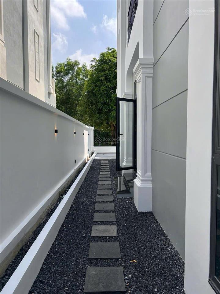 Cho thuê biệt thự song lập vin q9 dt 255m² đã hoàn thiện, giá chỉ 40tr/tháng