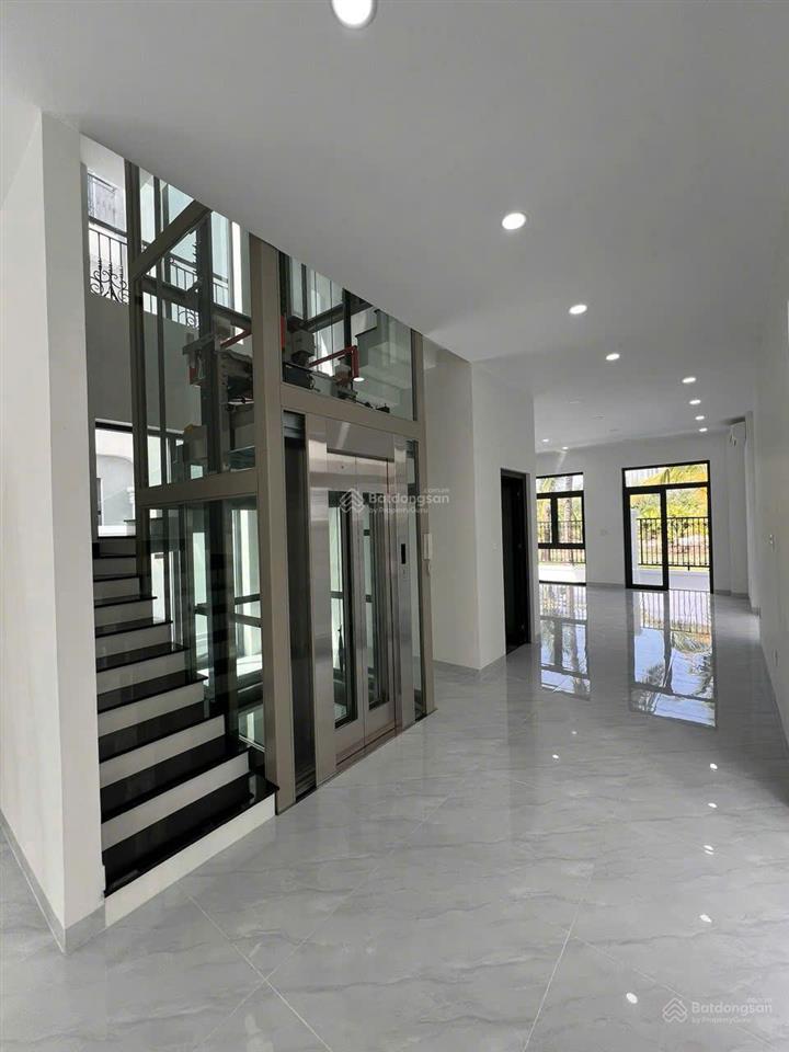 Cho thuê biệt thự song lập vin q9 dt 255m² đã hoàn thiện, giá chỉ 40tr/tháng