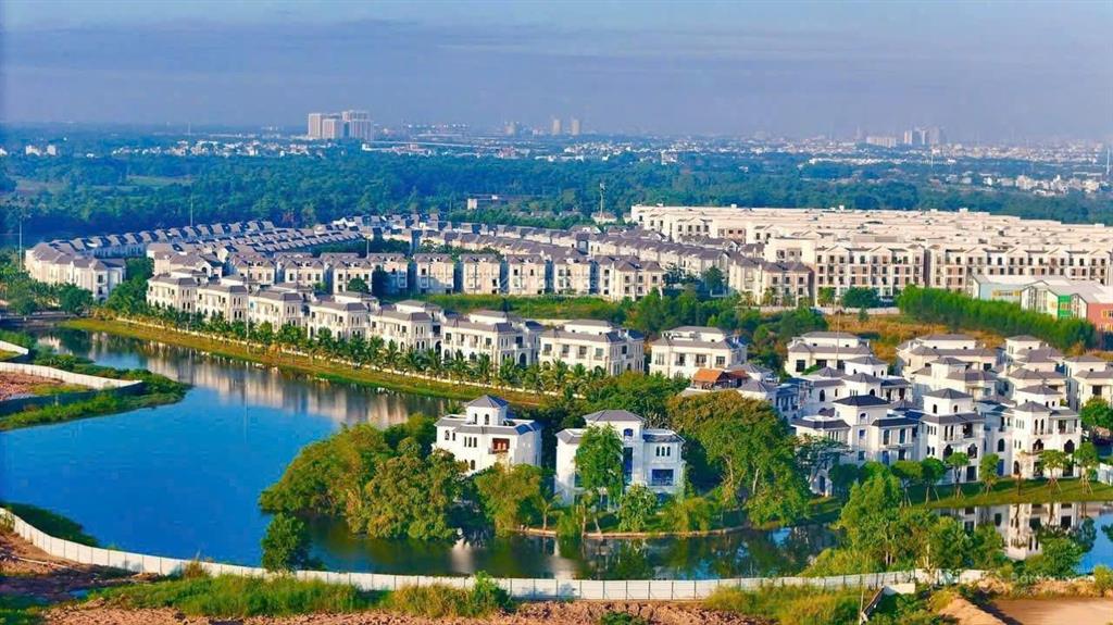 Biệt thự đơn lập giá tốt vin q9 320m²  full nội thất đẹp chỉ 50tr/tháng