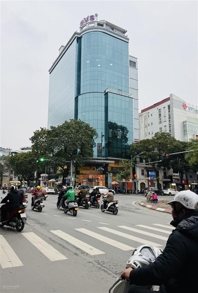 Bán gấp toà nhà văn phòng lô góc mặt phố huế  mặt phố đại cồ việt, 16 tầng 2 hầm thuê full 600m2