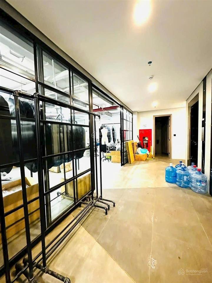 Bán gấp toà nhà văn phòng lô góc mặt phố huế  mặt phố đại cồ việt, 16 tầng 2 hầm thuê full 600m2