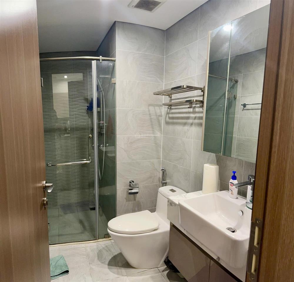 Căn góc 3pn toà r103 view hồ và công viên, chủ cần bán gấp