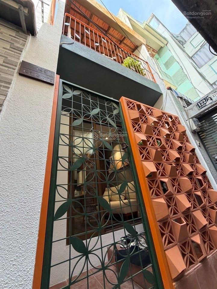 Bán nhà p cầu kiệu,phú nhuận.sát hẻm xe hơi,3pn,full nội thất,chỉ nhỉnh 5 tỷ