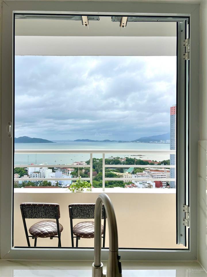 Chủ gửi bán căn đông nam 3124 (tầng 31 số 24) toà oc2a, tầng cao, view biển