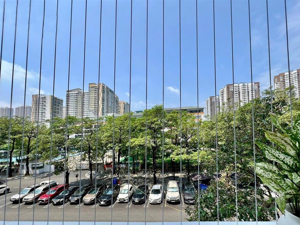 Bán căn hộ chung cư nam trung yên 65m2, 2 phòng ngủ giá 4,85 tỷ