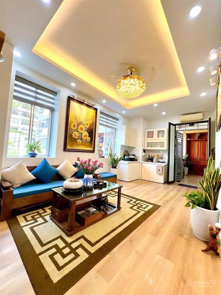 Bán căn hộ chung cư nam trung yên 65m2, 2 phòng ngủ giá 4,85 tỷ