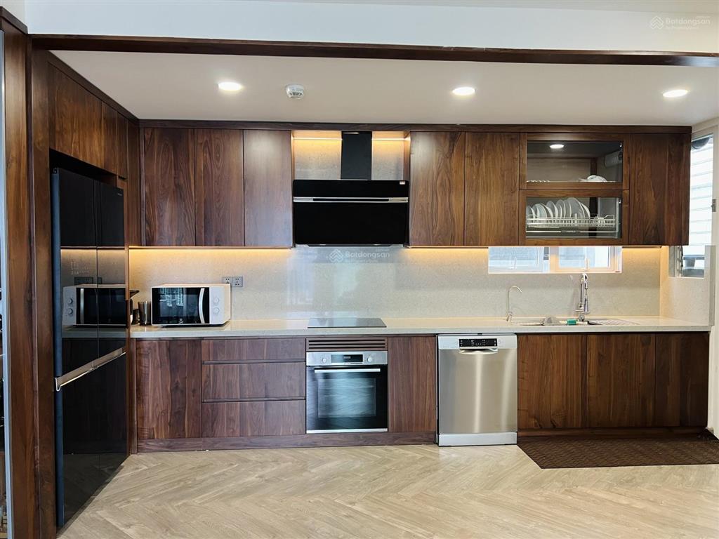 Chính chủ bán gấp căn 3 ngủ, dt 117m2, tầng trung, full đồ đẹp xịn tại seasons avenue, giá giảm sâu