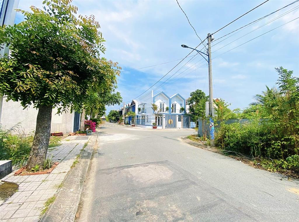 Bán đất cát tường phú sinh giá rẻ dt  4x15=60m2 shr giá  890tr bao hết chủ đã xây ranh sạch đẹp