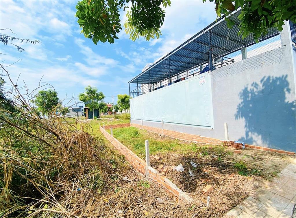 Bán đất cát tường phú sinh giá rẻ dt  4x15=60m2 shr giá  890tr bao hết chủ đã xây ranh sạch đẹp