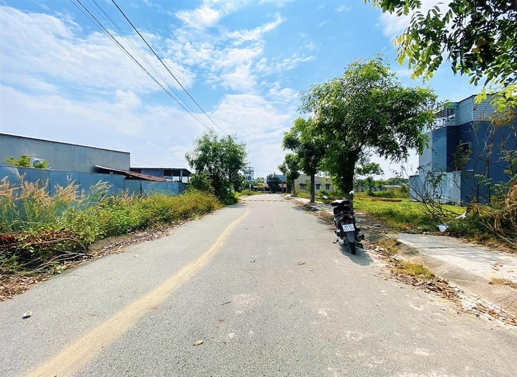 Bán đất cát tường phú sinh giá rẻ dt  4x15=60m2 shr giá  890tr bao hết chủ đã xây ranh sạch đẹp