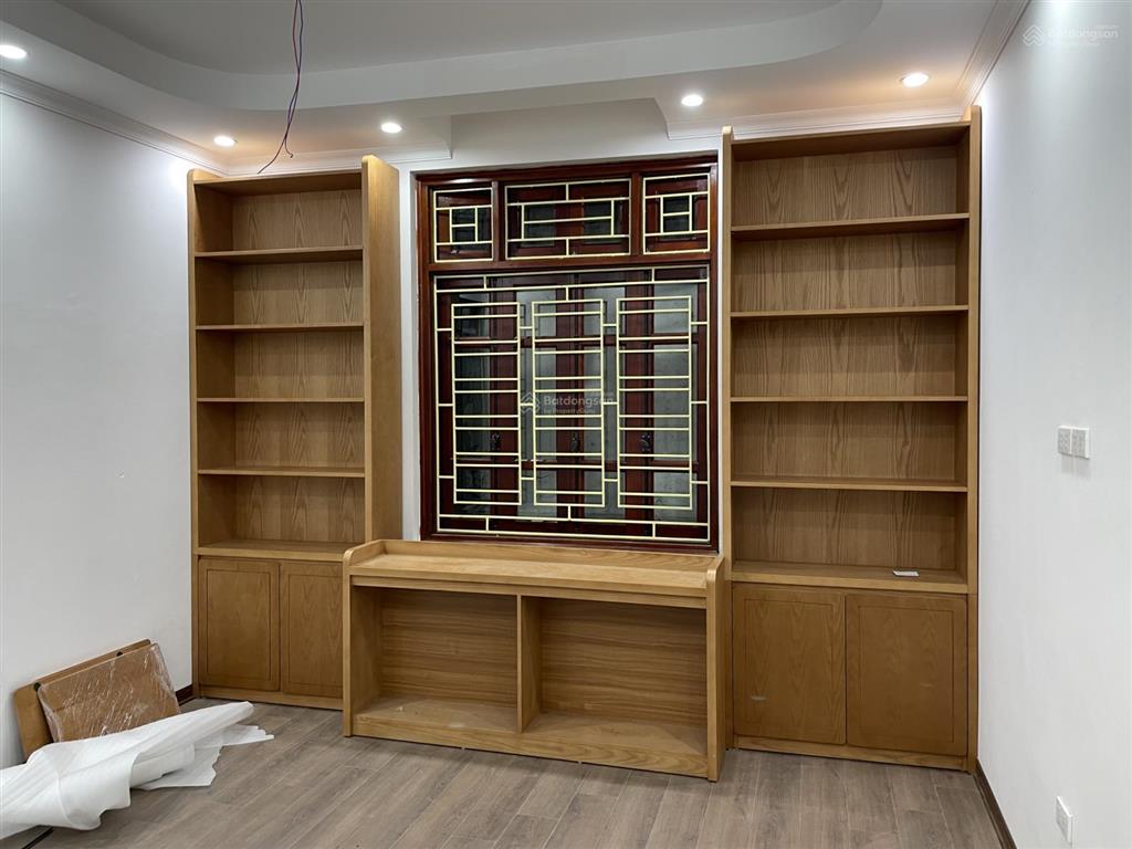 Đất vuông vắn, ô tô vinfast, kia morning đỗ cửa, nhà mới toanh, ngõ thông thoáng, sinh 2 con trai