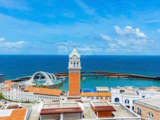 Studio hill side view biển trực diện