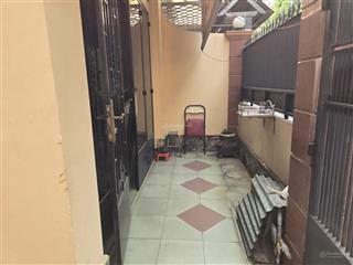 Nhà cho thuê 1 lẩu , 4 phòng , 2 toilet, hẻm 8m
