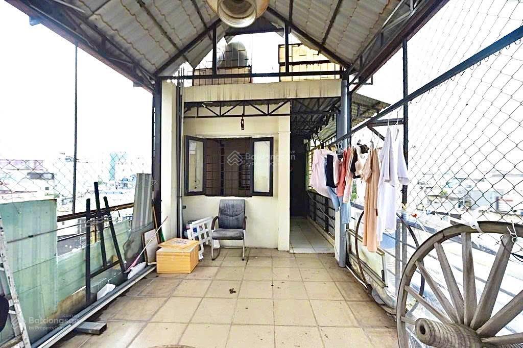 Nhà chdv lâu năm, nở hậu  cách mạng tháng 8  4/5x16m (74m2), 5 tầng  12.5tỷ