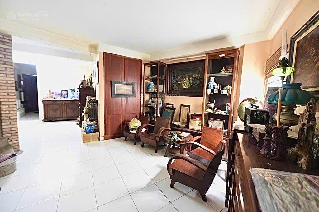 Nhà chdv lâu năm, nở hậu  cách mạng tháng 8  4/5x16m (74m2), 5 tầng  12.5tỷ