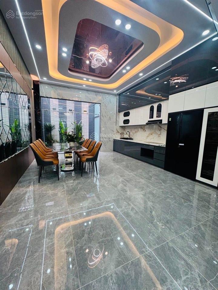 Bán nhà mặt tiền 120m2 đường phan văn hớn nhỉnh 12 tỷ  kinh doanh tốt .