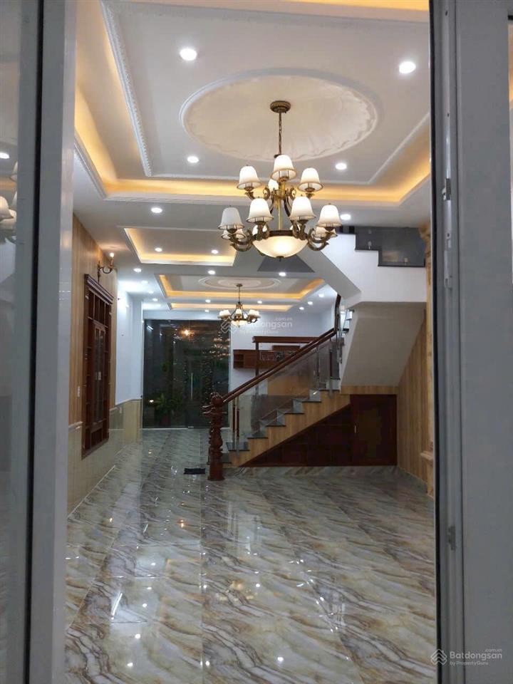 Du học bán gấp nhà 4 tầng 105m2 cn ngay cv làng hoa q. gò vấp 10 pn giá 9,35 tỷ tl