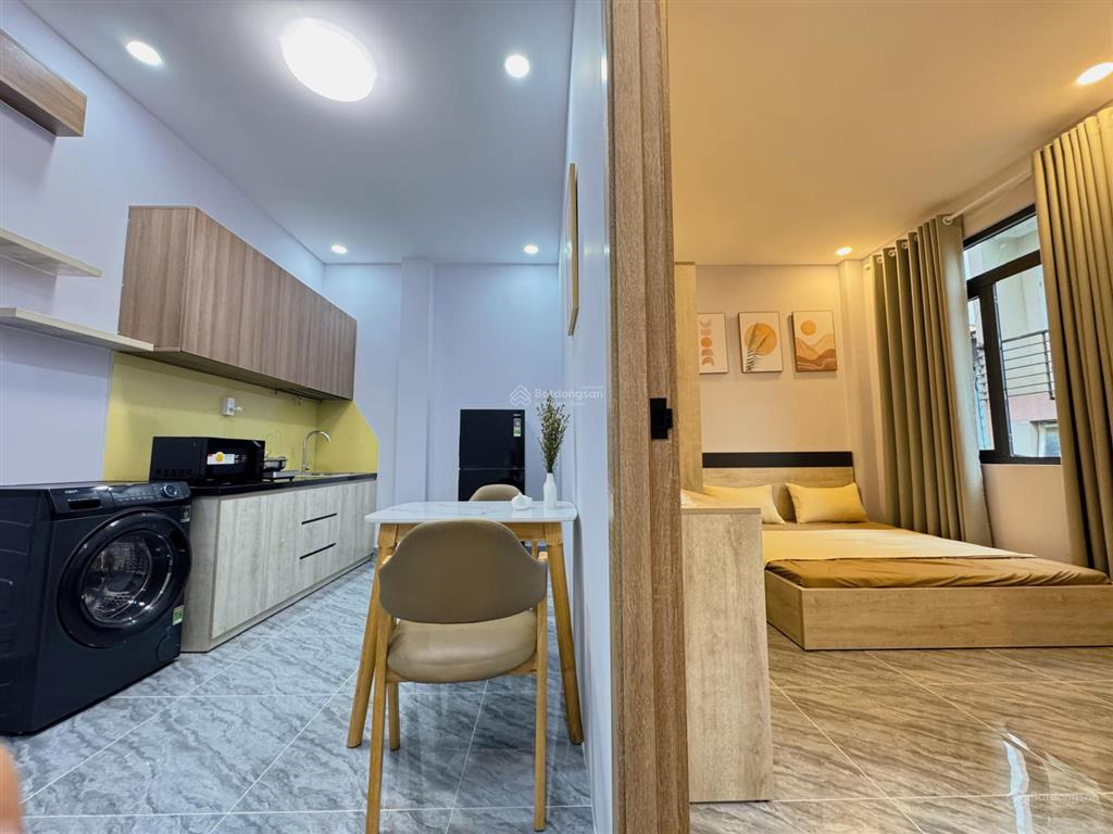 Cho thuê gấp cc mini 1pn, 1wc, 45m2, ban công thoán mát, giá 9,8 triệu tại đoàn văn bơ, q4, hcm