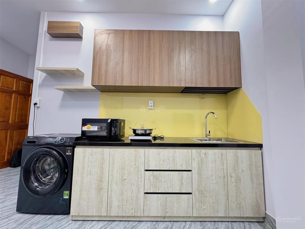 Cho thuê gấp cc mini 1pn, 1wc, 45m2, ban công thoán mát, giá 9,8 triệu tại đoàn văn bơ, q4, hcm