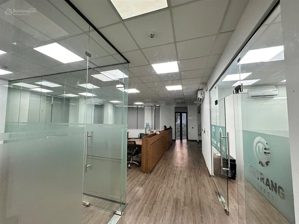 Bán toà nhà văn phòng kinh doanh 12x22m, đúc hầm + 6 tấm, giá 76,8 tỷ tl!