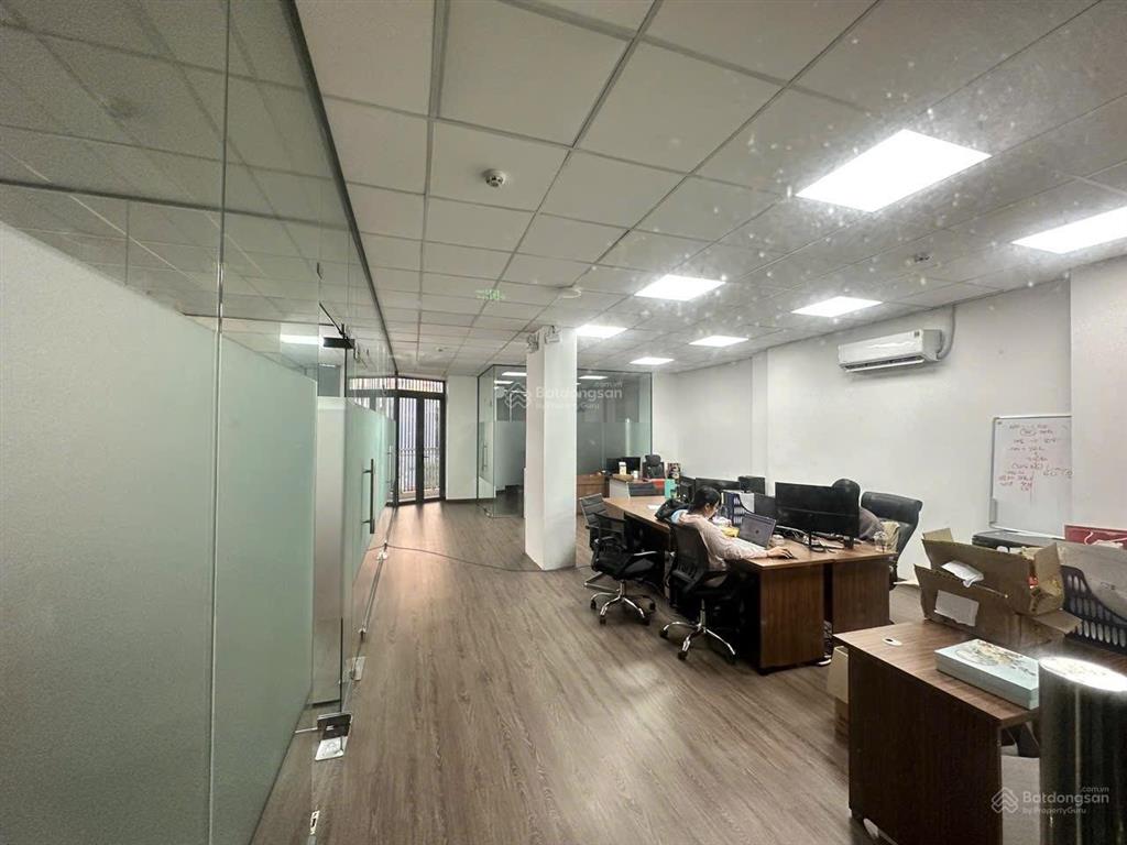 Bán toà nhà văn phòng kinh doanh 12x22m, đúc hầm + 6 tấm, giá 76,8 tỷ tl!