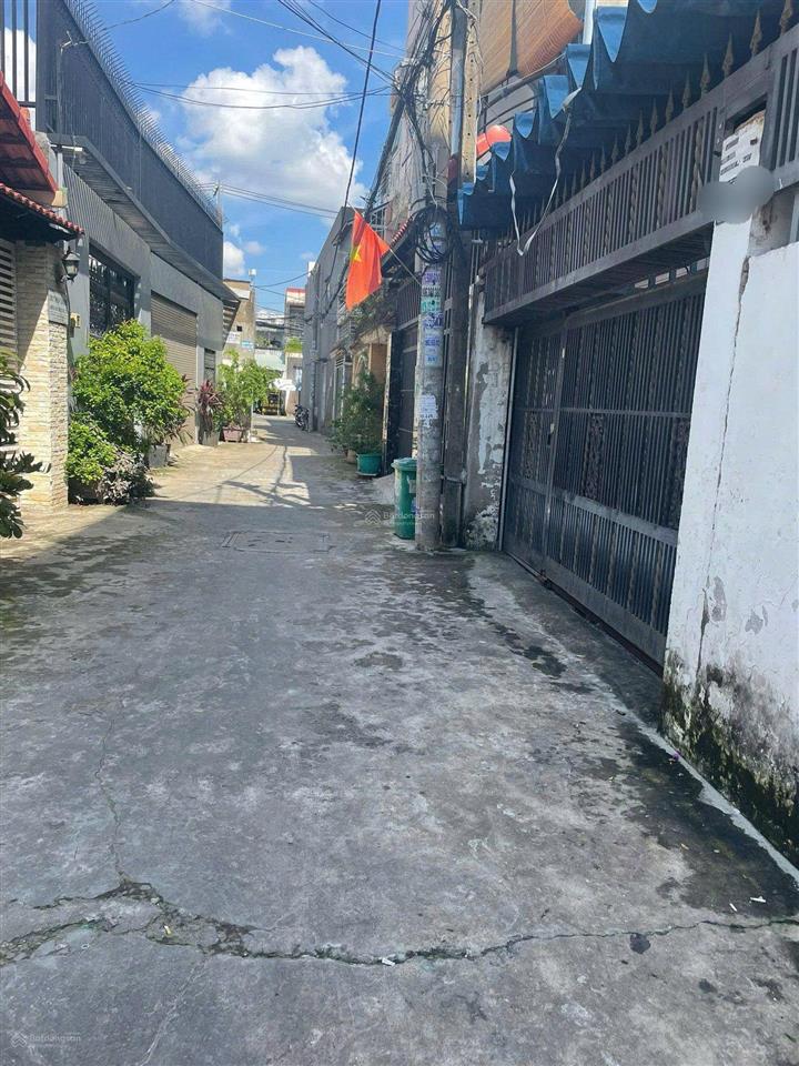 Bán nhà cấp 4 1/ ngắn đường đông hưng thuận 2. dt 8m x 30m, đường xe hơi 5m giá 12.5 tỷ