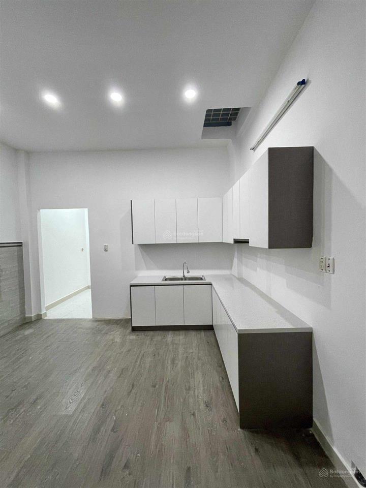 Hiếm nhà bán sát mặt tiền trần não, quận 2  56m2 (4.5x12.3) vuông a4  3 tầng đúc  hẻm xe hơi 6m