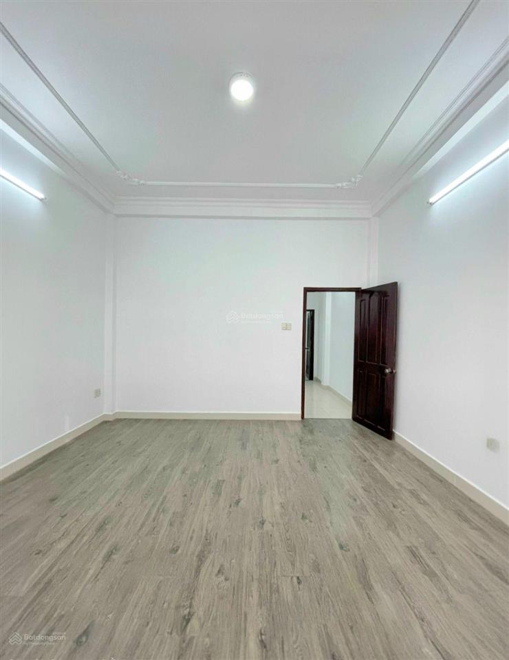 Hiếm nhà bán sát mặt tiền trần não, quận 2  56m2 (4.5x12.3) vuông a4  3 tầng đúc  hẻm xe hơi 6m