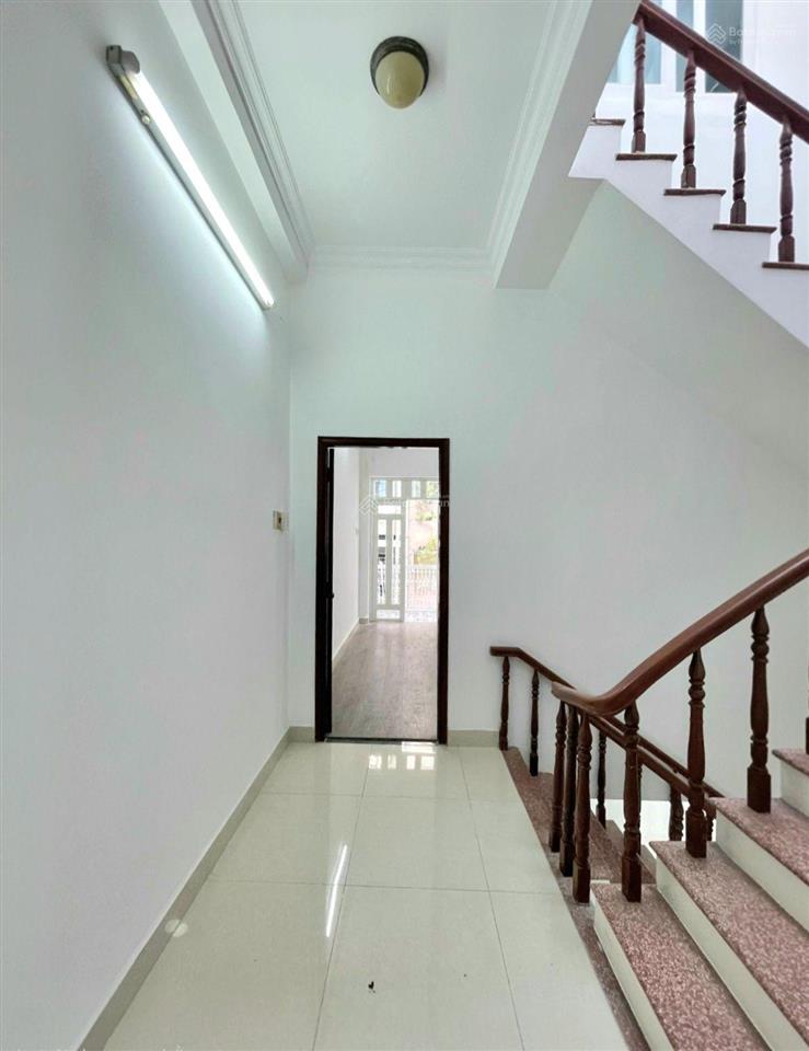 Hiếm nhà bán sát mặt tiền trần não, quận 2  56m2 (4.5x12.3) vuông a4  3 tầng đúc  hẻm xe hơi 6m