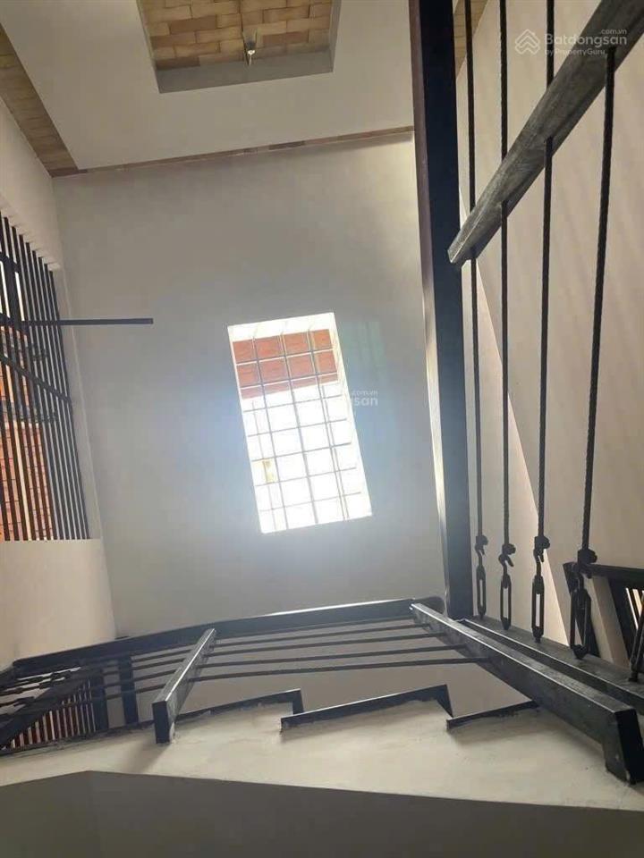 [3tỷ5] chính chủ bán nhà đường lê văn việt, thủ đức  gần vincom. đường 5m, 65m2  đang cho thuê