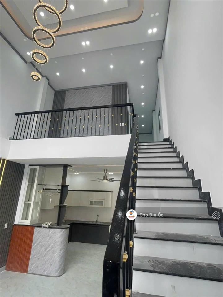 Bán nhà 5m x 25m sổ hồng riêng khu sinh thái u du , mỹ hạnh, long an