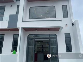 Bán nhà 5m x 25m sổ hồng riêng khu sinh thái u du , mỹ hạnh, long an