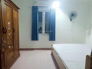 Cần cho thuê gấp nhà riêng 4 tầng phố trần khát chân hai bà trưng, nhà rộng, thoáng 4 ngủ, 15tr/th