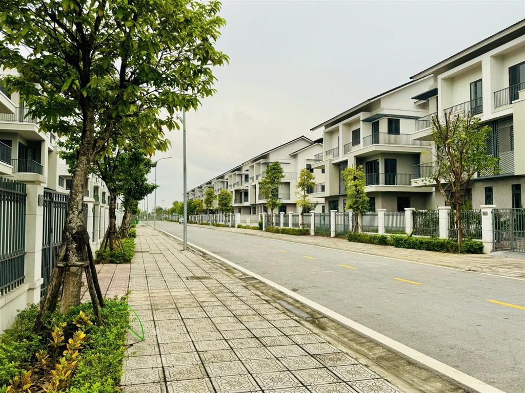 Hàng vip ngoại giao từ cđt  bán căn song lập 236,5m2 tại centa riverside từ sơn