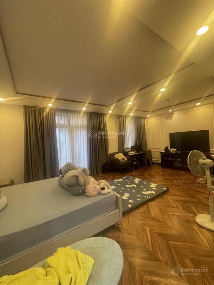 Giảm 2 tỷ bán gấp nhà mặt tiền 4 tầng, (8m x 20m), tặng full nội thất 2 tỷ, đường cao lỗ, quận 8