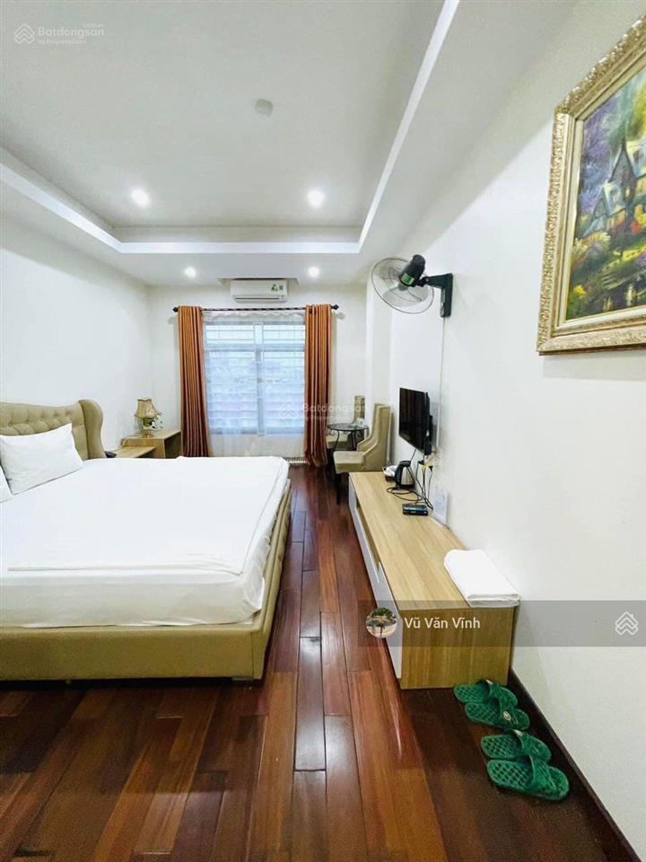 Bán toà khách sạn long biên 110m2, 8 tầng, mặt tiền 5.6m, giá 45 tỷ