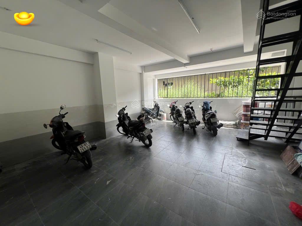 Bán căn hộ dịch vụ mới xây bùi văn ba, 15 phòng , cho thuê 4,5 tr/tháng, giá nhỉnh 12 tỷ