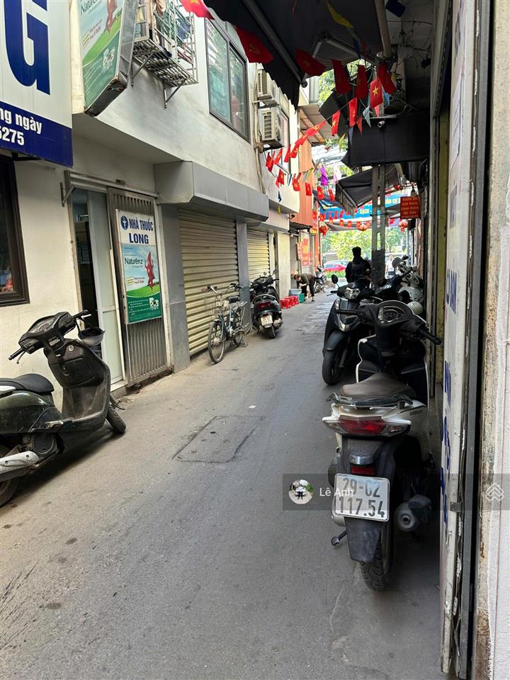 Cho thuê nhà ngõ 898 đường láng, đống đa. 35m2 xây 5 tầng, giá 10tr