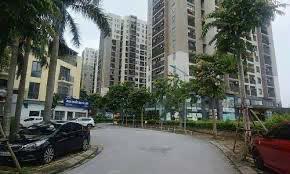 Nhà căn góc 03 mặt tiền, toàn bộ phòng khách và ngủ đều có cửa sổ và 02 ban công