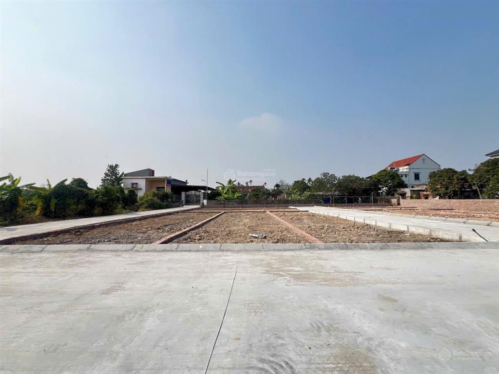 9 lô f0 siêu hiếm đối diện kcn nam cầu kiền  vị trí cực kì trung tâm  ô tô đỗ tận đất  giá 850tr