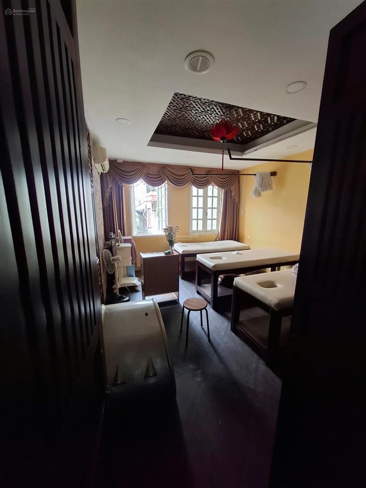 Cho thuê biệt thự mặt tiền võ thị sáu quận 3. vị trí trung tâm q3, tuyến đường kinh doanh sầm uất